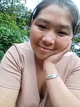Snapshot of quynhkoolbae chatting on 15, 6, 2026 quynhkoolbae online show from 15, 6, 2026