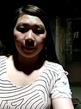 quynhkoolbae online show from 4, 12, 2025