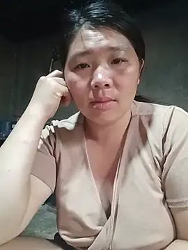Snapshot of quynhkoolbae chatting on 4, 7, 2026 quynhkoolbae online show from 4, 7, 2026