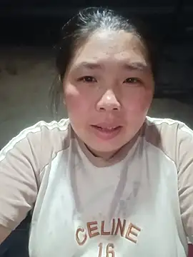 Snapshot of quynhkoolbae chatting on 2, 7, 2026 quynhkoolbae online show from 2, 7, 2026