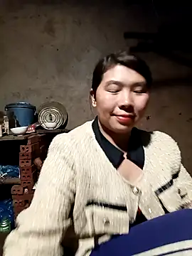 quynhkoolbae online show from 18, 12, 2025