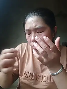 Snapshot of quynhkoolbae chatting on 12, 7, 2026 quynhkoolbae online show from 12, 7, 2026