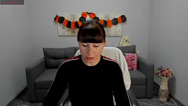 Betty Jone online show from 1, 11, 2025