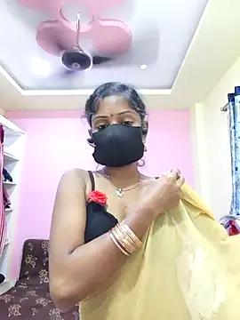 Snapshot of mounika26 chatting on 4, 10, 2025 mounika26 online show from 4, 10, 2025