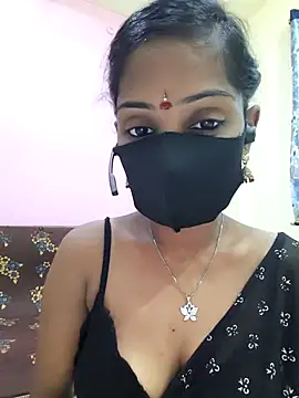 Snapshot of mounika26 chatting on 26, 9, 2025 mounika26 online show from 26, 9, 2025