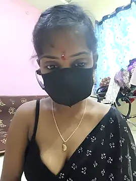 Snapshot of mounika26 chatting on 24, 9, 2025 mounika26 online show from 24, 9, 2025