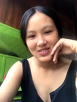 Snapshot of May_nhi chatting on 10, 9, 2025 May nhi online show from 10, 9, 2025
