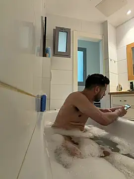 husbandandwifetobe online show from 4, 3, 2026