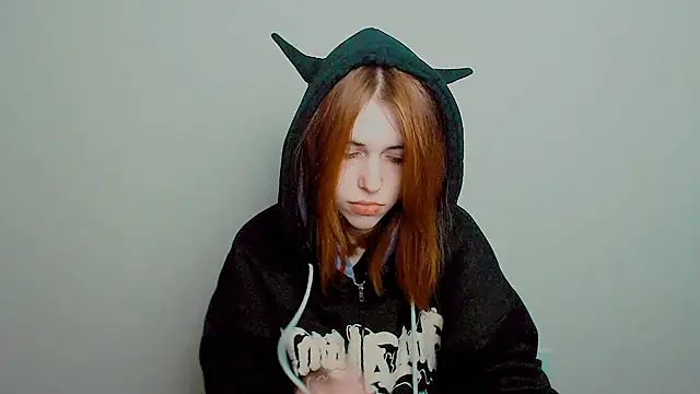 Snapshot of GuessMe___ chatting on 4, 11, 2025 GuessMe online show from 4, 11, 2025