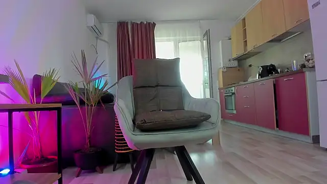 melanie wayy online show from 12, 9, 2025