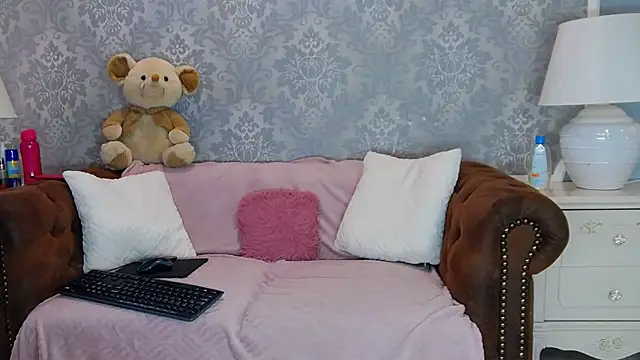 Ella Raven online show from 25, 6, 2026