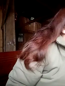 miumiu 00 online show from 2, 12, 2025