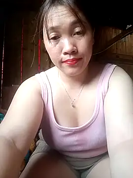 Snapshot of miumiu_00 chatting on 16, 4, 2026 miumiu 00 online show from 16, 4, 2026
