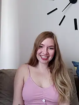 KisaVixen online show from 19, 4, 2026