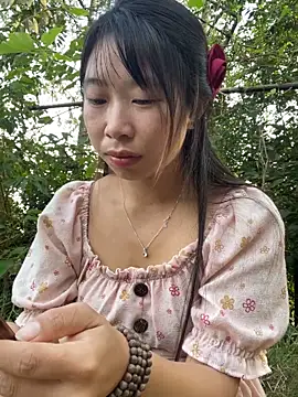 mayly lucky online show from 3, 10, 2025