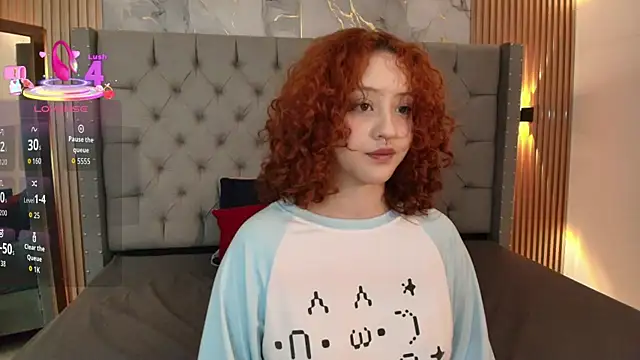 Snapshot of Suxan_White_ chatting on 6, 11, 2025 Suxan White online show from 6, 11, 2025