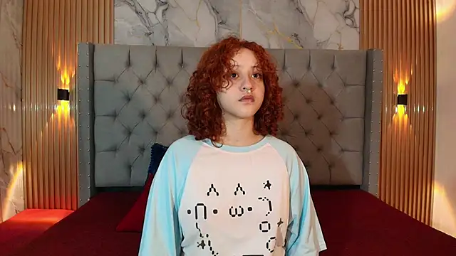 Snapshot of Suxan_White_ chatting on 14, 10, 2025 Suxan White online show from 14, 10, 2025