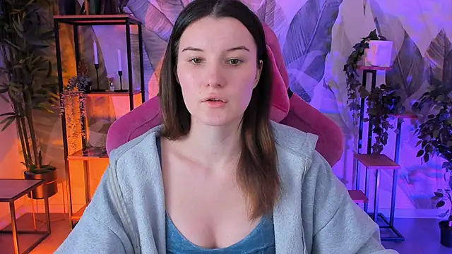 AgataWillis online show from 1, 12, 2025