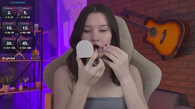 AgataWillis online show from 4, 3, 2026