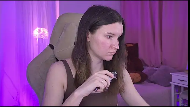 AgataWillis online show from 4, 4, 2026