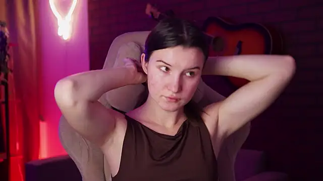 AgataWillis online show from 8, 10, 2025