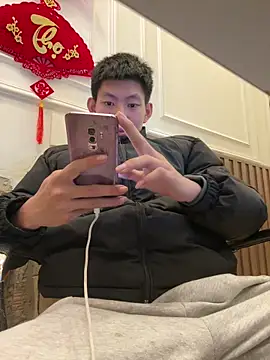 linh21107 online show from 18, 4, 2026