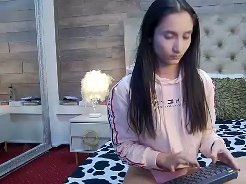 CarolinaBlair online show from 17, 11, 2025