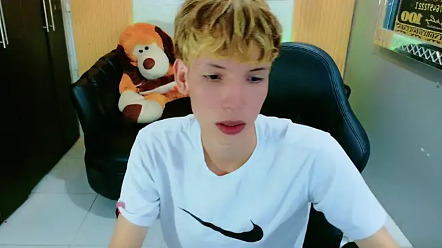 Snapshot of park_jimin1 chatting on 17, 9, 2025 park jimin1 online show from 17, 9, 2025