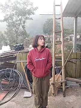 Snapshot of linda_bae00 chatting on 20, 12, 2025 linda bae00 online show from 20, 12, 2025