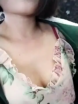 Snapshot of linda_bae00 chatting on 6, 1, 2026 linda bae00 online show from 6, 1, 2026