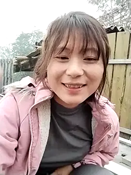 Snapshot of linda_bae00 chatting on 16, 12, 2025 linda bae00 online show from 16, 12, 2025