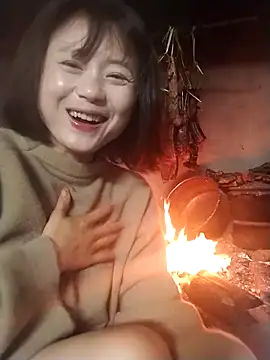 Snapshot of linda_bae00 chatting on 25, 2, 2026 linda bae00 online show from 25, 2, 2026