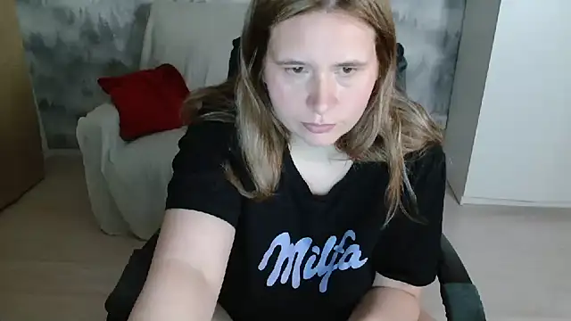 AdelinaLawson online show from 18, 4, 2026