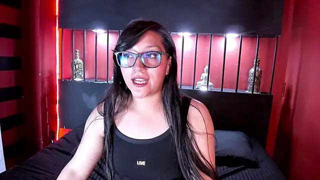 Skye bluee  online show from 11, 9, 2025
