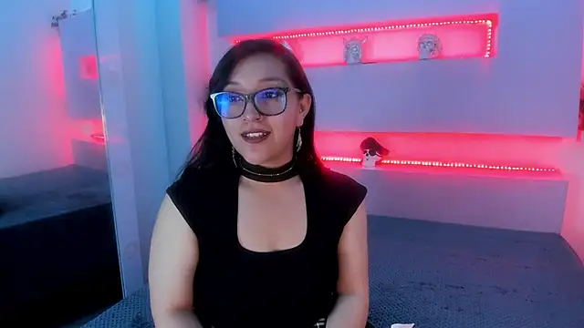 Skye bluee  online show from 1, 10, 2025