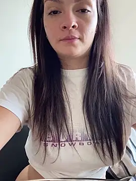 Danielaeliana online show from 22, 4, 2026