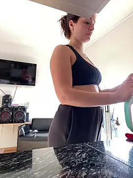 Danielaeliana online show from 11, 4, 2026