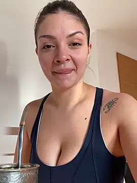 Snapshot of Danielaeliana chatting on 26, 5, 2026 Danielaeliana online show from 26, 5, 2026