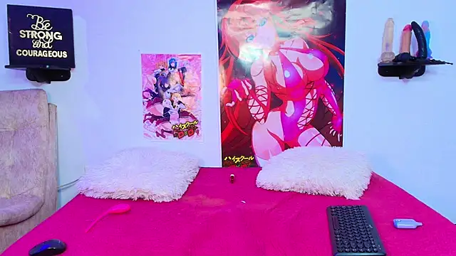 Maddy Esther online show from 13, 9, 2025
