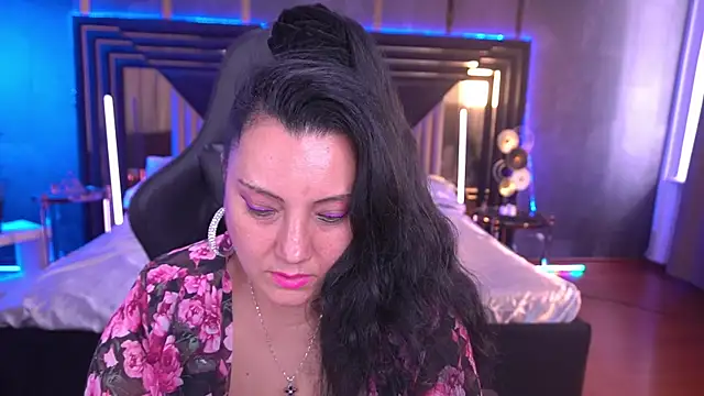 ValeryRosseee online show from 9, 9, 2025