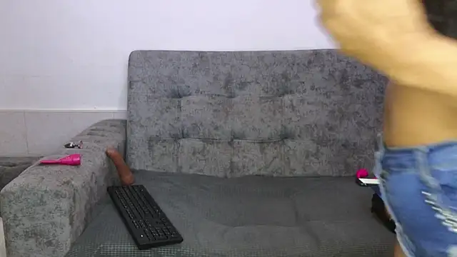 adahira08 online show from 8, 4, 2026