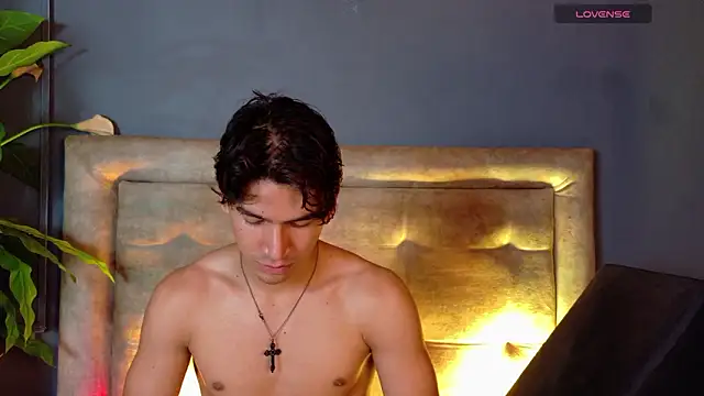 Daiisy kiss online show from 13, 3, 2026