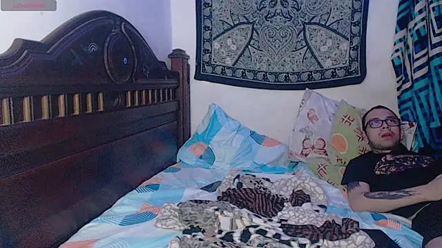 Snapshot of MysticNight_ chatting on 4, 10, 2025 MysticNight online show from 4, 10, 2025