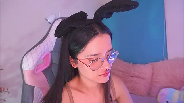 Snapshot of Lana_Dreams_ chatting on 11, 4, 2026 Lana Dreams online show from 11, 4, 2026