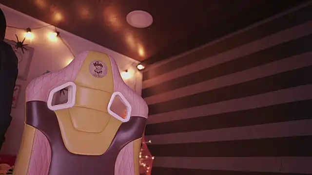 Lana Dreams  online show from 29, 10, 2025