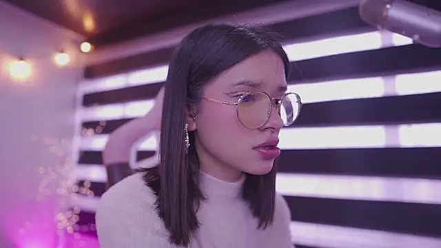 Lana Dreams  online show from 24, 11, 2025