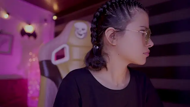 Lana Dreams  online show from 11, 10, 2025