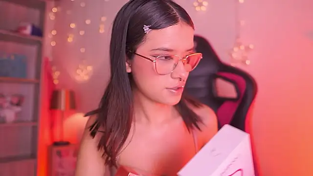 Lana Dreams  online show from 3, 3, 2026