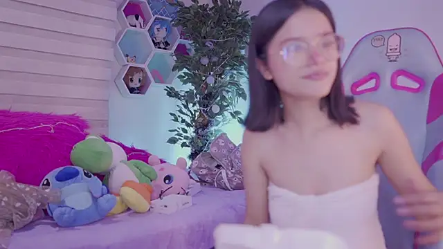 Lana Dreams  online show from 4, 10, 2025