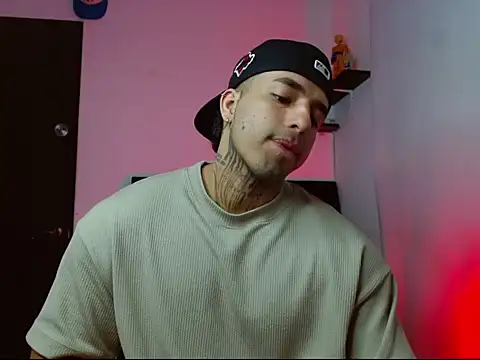 Snapshot of ragnar_phoenix chatting on 23, 11, 2025 ragnar phoenix online show from 23, 11, 2025